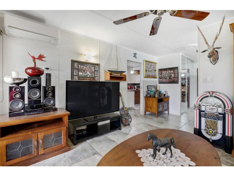 6 Viola Street, Glenella QLD 4740