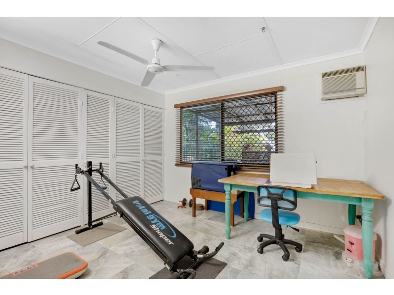 6 Viola Street, Glenella QLD 4740