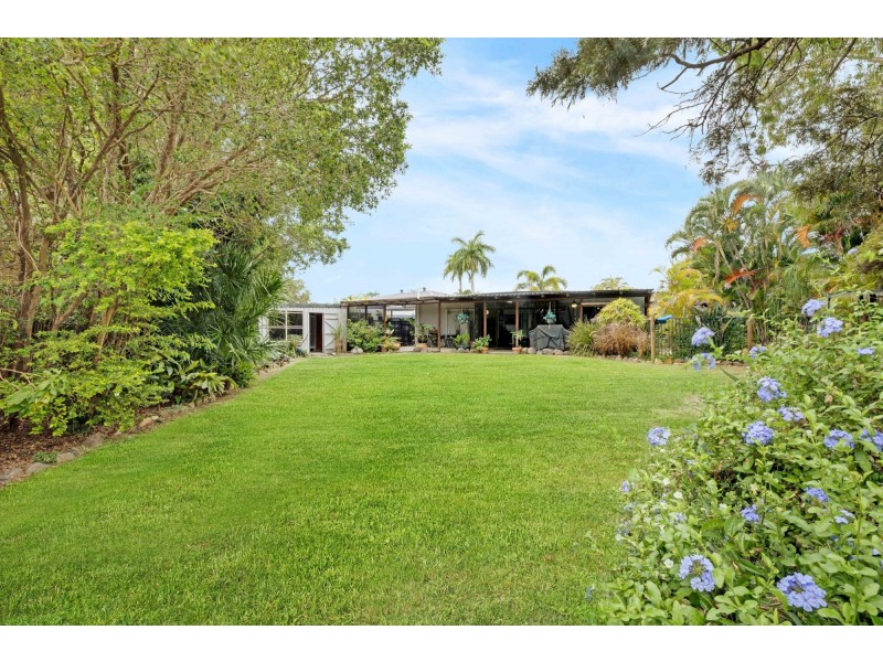 6 Viola Street, Glenella QLD 4740