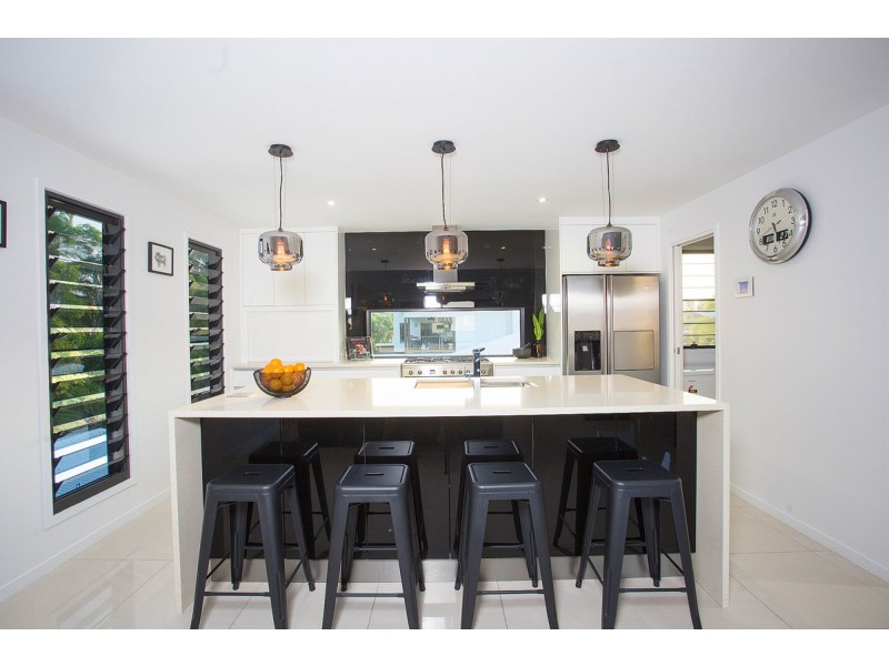 16 Turtle Place, Blacks Beach QLD 4740