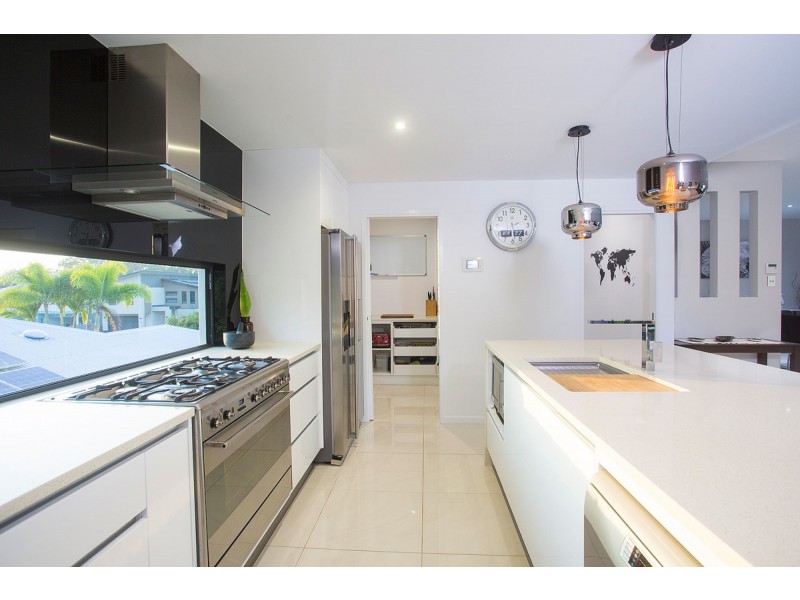 16 Turtle Place, Blacks Beach QLD 4740
