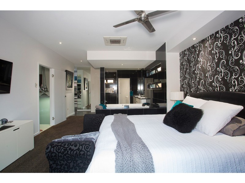 16 Turtle Place, Blacks Beach QLD 4740