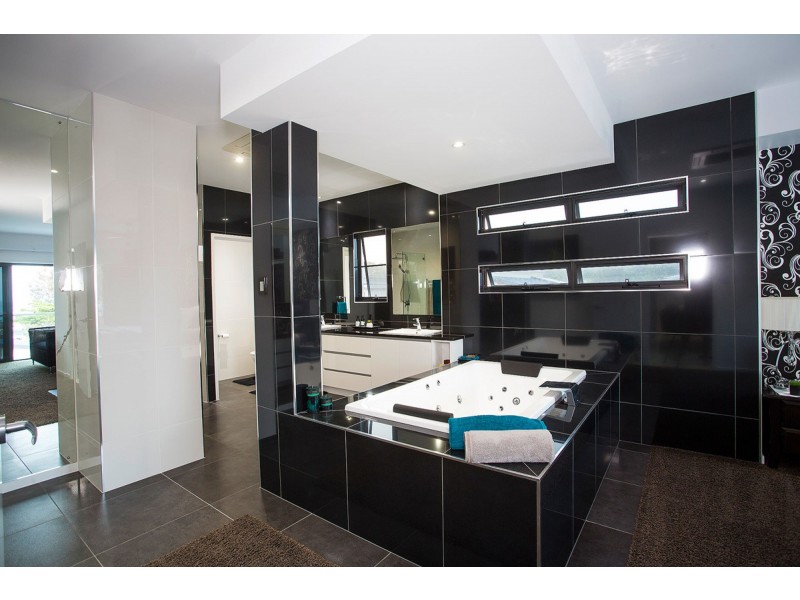 16 Turtle Place, Blacks Beach QLD 4740