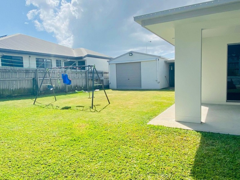 33 Raffia Street, Rural View QLD 4740