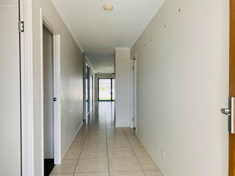 33 Raffia Street, Rural View QLD 4740