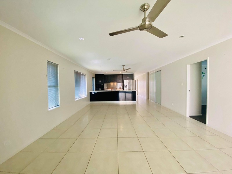 33 Raffia Street, Rural View QLD 4740