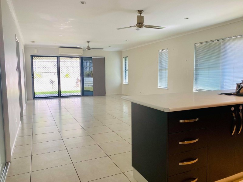 33 Raffia Street, Rural View QLD 4740