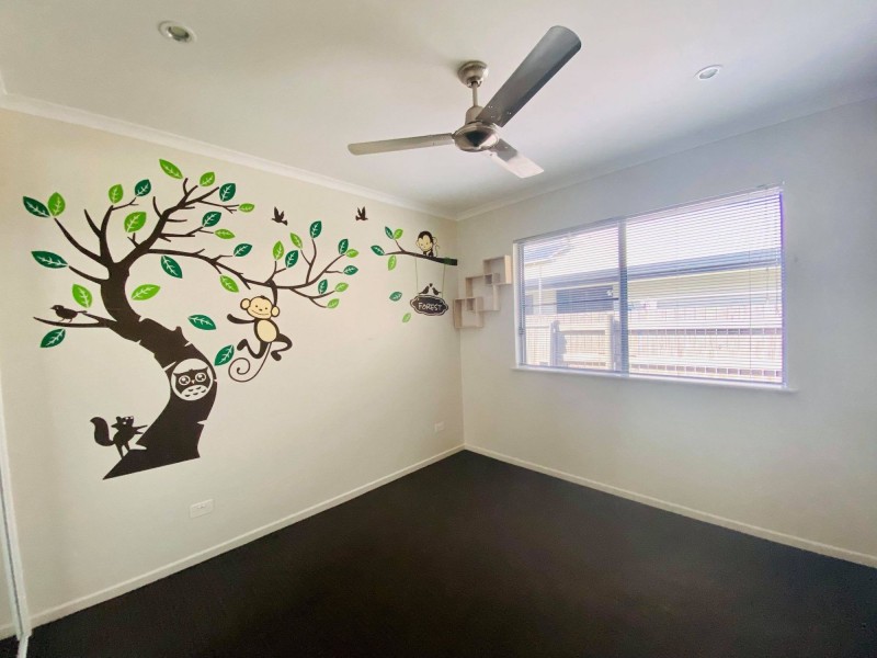 33 Raffia Street, Rural View QLD 4740