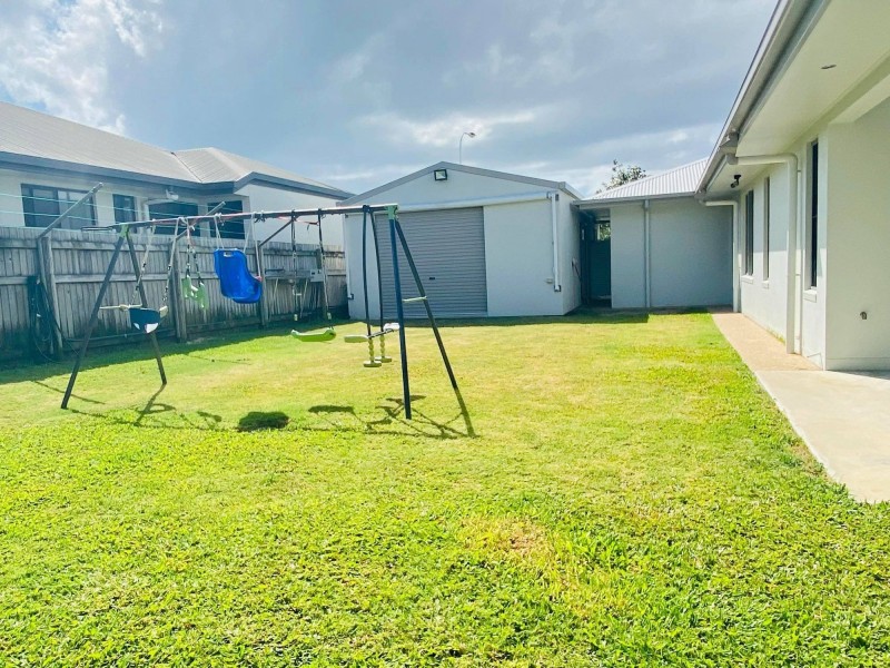 33 Raffia Street, Rural View QLD 4740