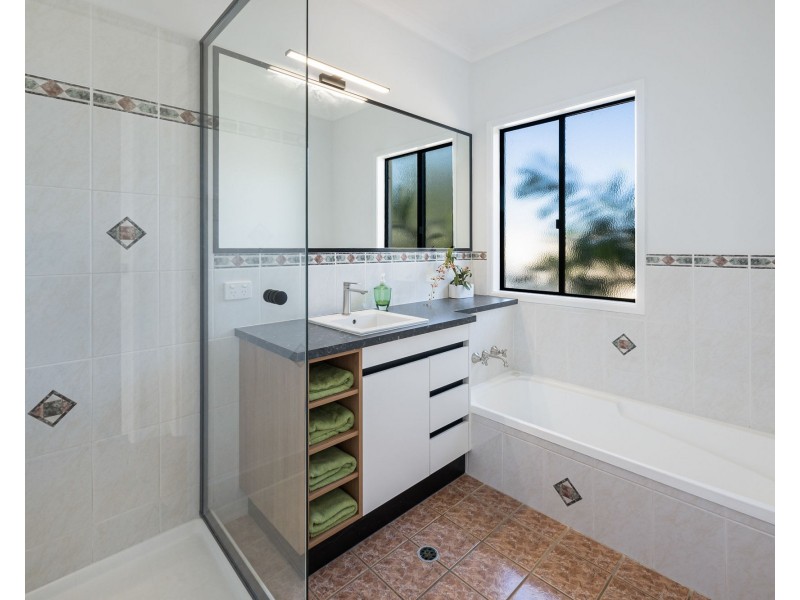 11 Percy Court, Glenella QLD 4740