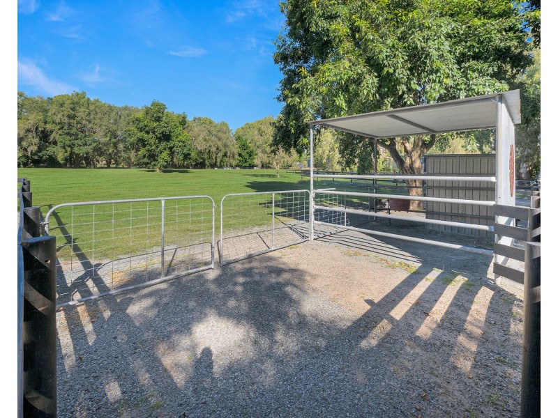 80 Banksia Avenue, Andergrove QLD 4740