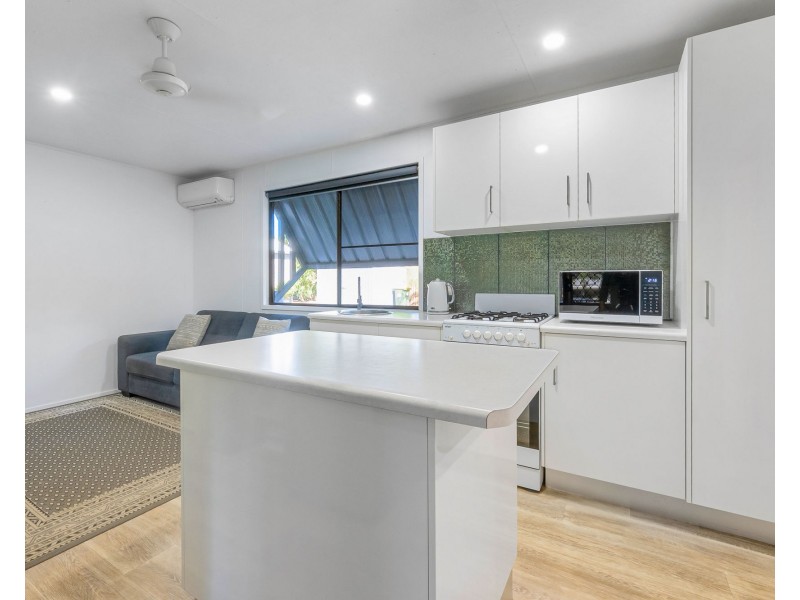 80 Banksia Avenue, Andergrove QLD 4740