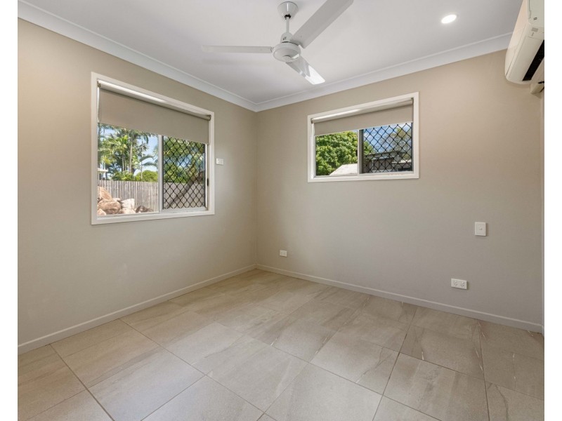 5 Lambrook Court, Alexandra QLD 4740