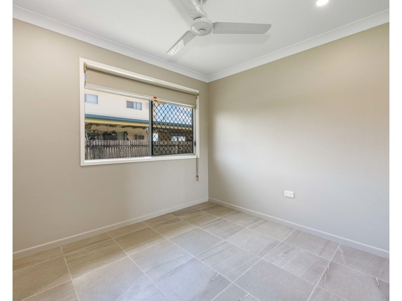 5 Lambrook Court, Alexandra QLD 4740