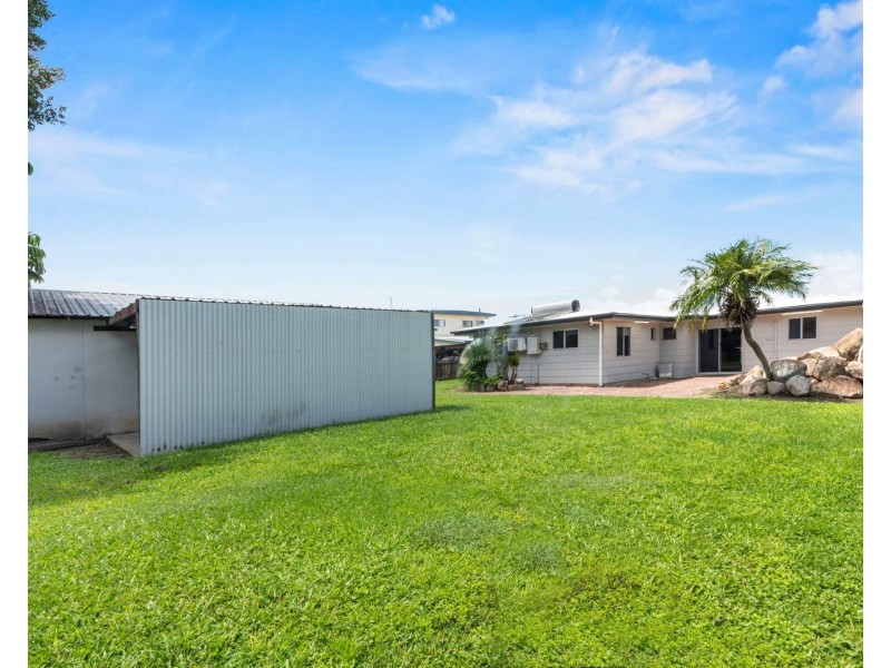 5 Lambrook Court, Alexandra QLD 4740