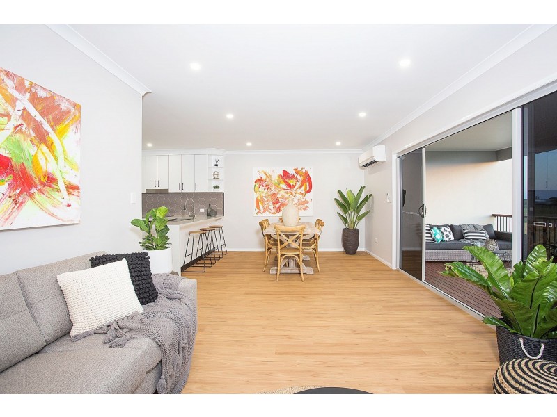 1 & 2/19 The Crescent, North Mackay QLD 4740
