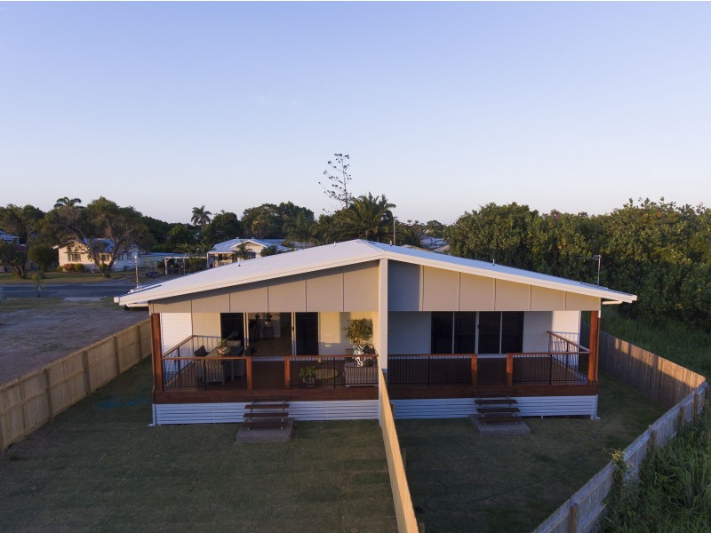 1 & 2/19 The Crescent, North Mackay QLD 4740