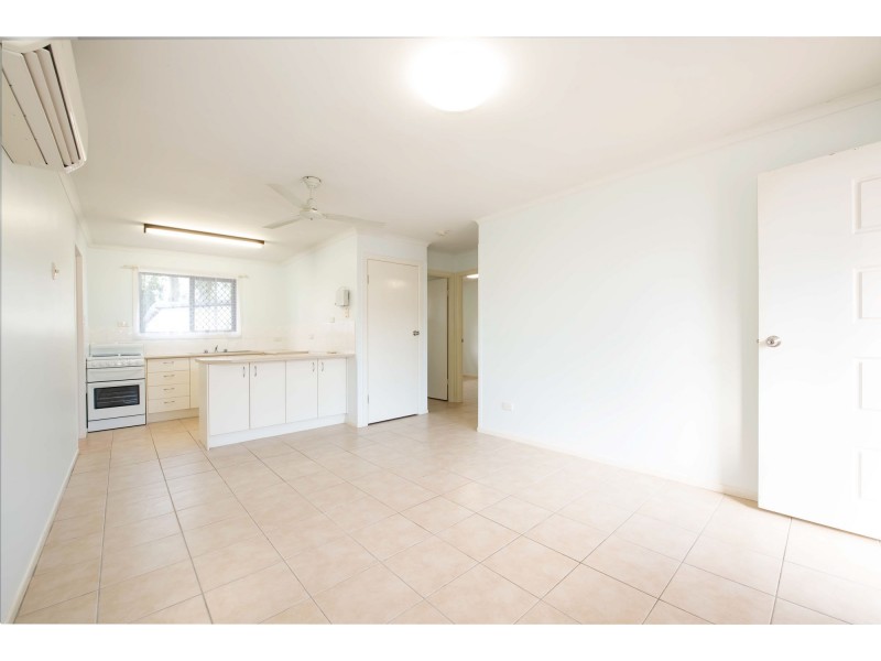 2/16 Kennedy Street, South Mackay QLD 4740