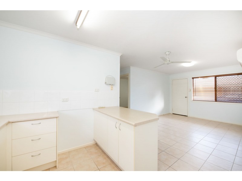 2/16 Kennedy Street, South Mackay QLD 4740