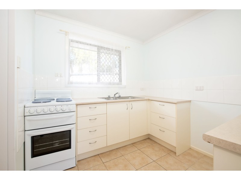 2/16 Kennedy Street, South Mackay QLD 4740