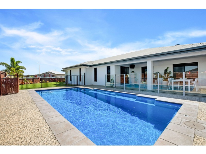 2 Surrey Court, Ooralea QLD 4740