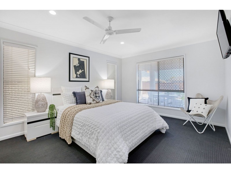 2 Surrey Court, Ooralea QLD 4740