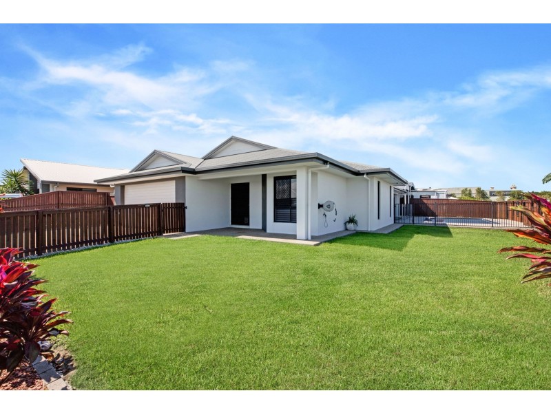 2 Surrey Court, Ooralea QLD 4740