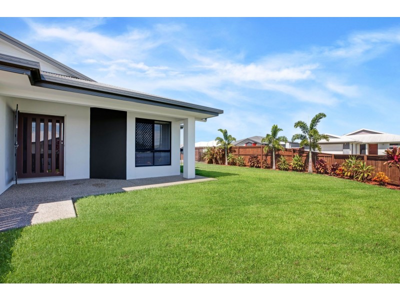 2 Surrey Court, Ooralea QLD 4740