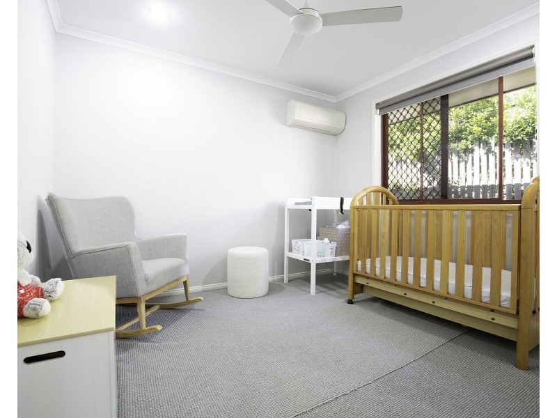 6 Sir Griffith Way, Rural View QLD 4740