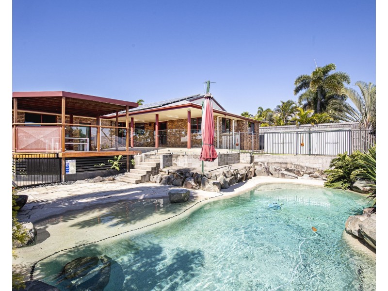 6 Sir Griffith Way, Rural View QLD 4740