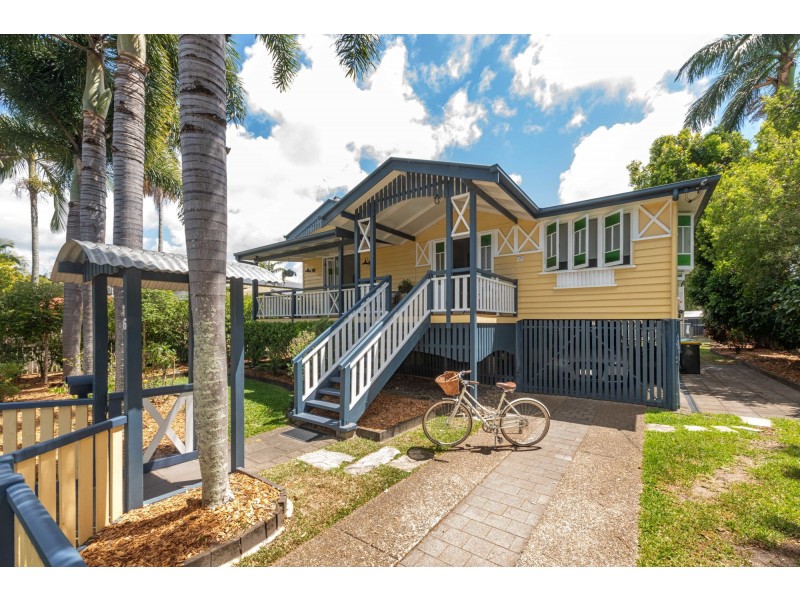 16 Beaton Street, West Mackay QLD 4740