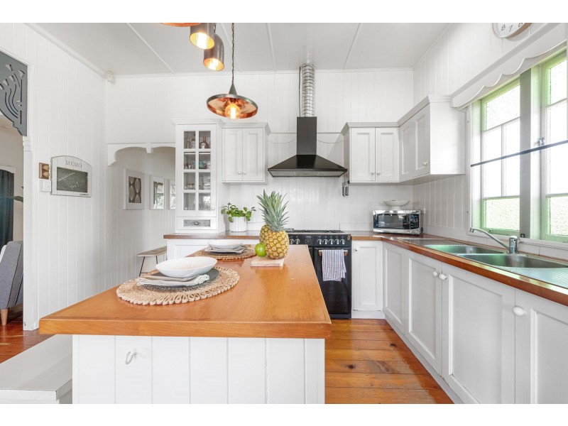 16 Beaton Street, West Mackay QLD 4740