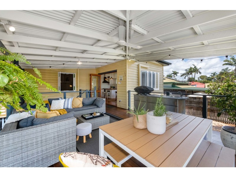 16 Beaton Street, West Mackay QLD 4740