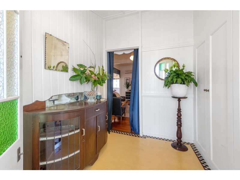 16 Beaton Street, West Mackay QLD 4740