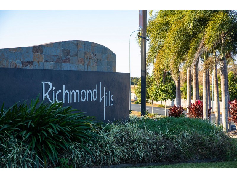 38 Parkedge Avenue, Richmond QLD 4740