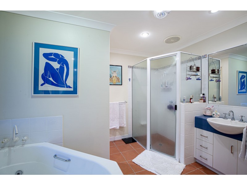 53 Cinnamon Drive, Glenella QLD 4740