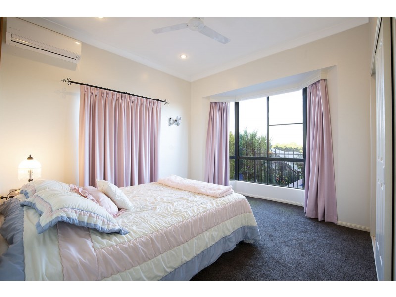53 Cinnamon Drive, Glenella QLD 4740