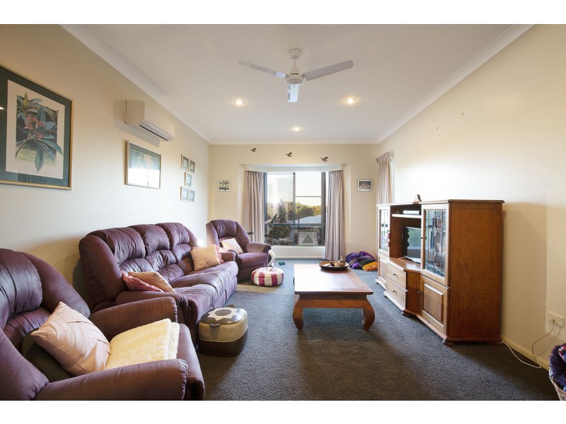 53 Cinnamon Drive, Glenella QLD 4740