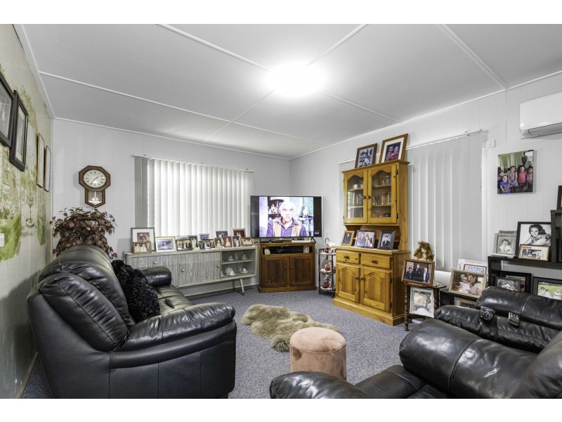 33 Range Road, Sarina QLD 4737