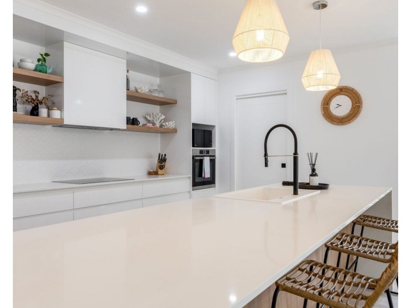 22 Cosford Drive, Eimeo QLD 4740