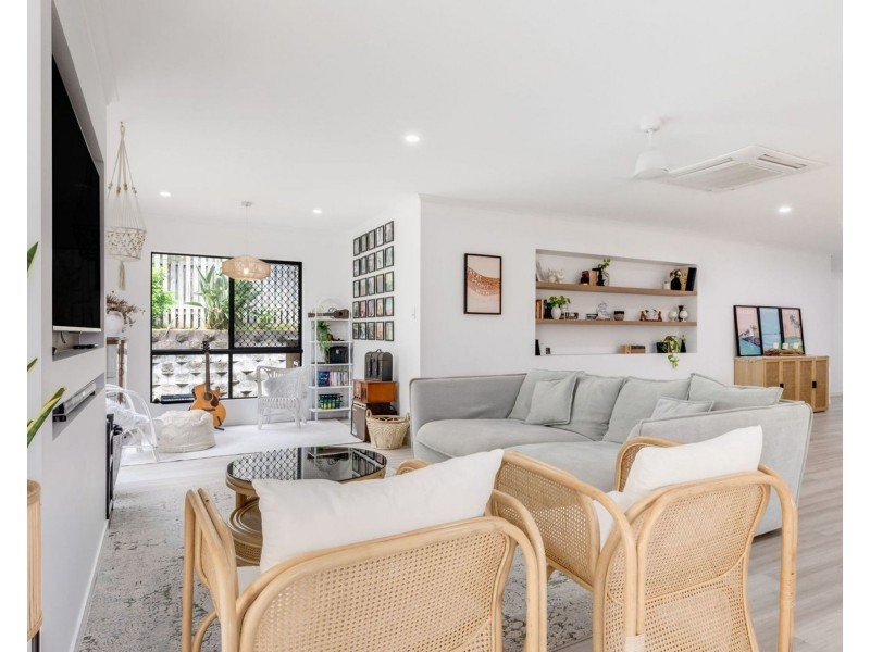 22 Cosford Drive, Eimeo QLD 4740