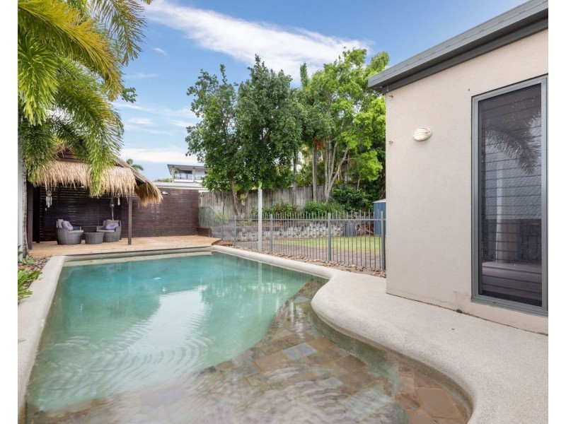 22 Cosford Drive, Eimeo QLD 4740