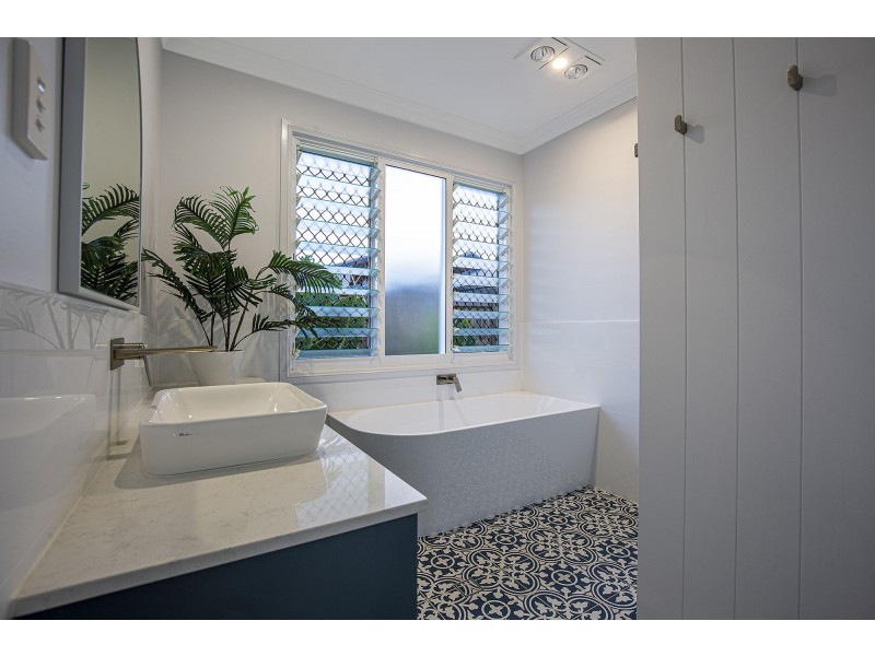 6 Eastbark Court, Richmond QLD 4740