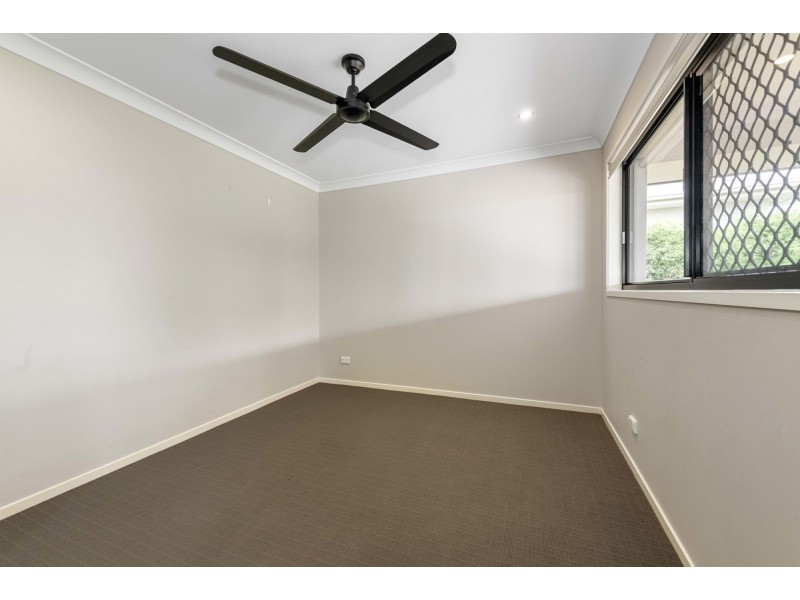 14 Flintwood Street, Rural View QLD 4740