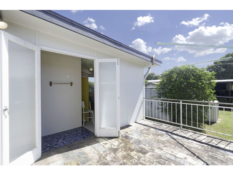 4 Frangipanni Avenue, Seaforth QLD 4741