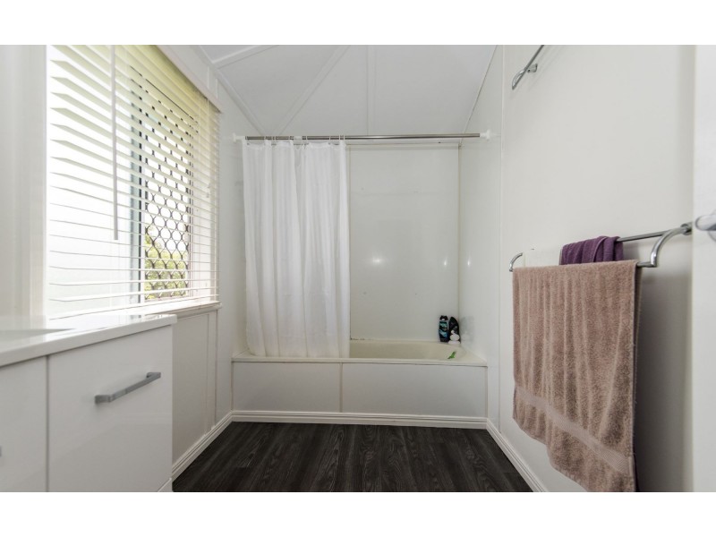 2 Queen Street, North Mackay QLD 4740