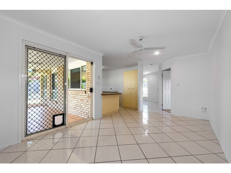 8 Avalon Drive, Rural View QLD 4740