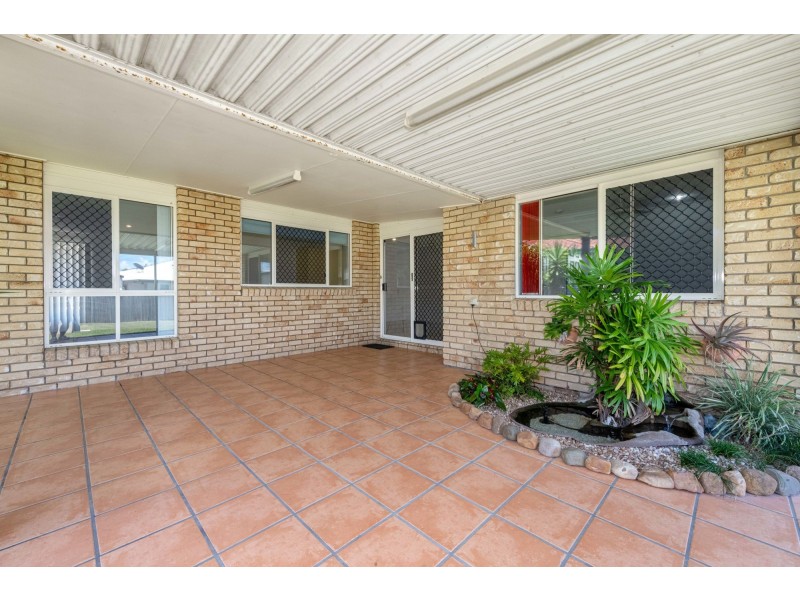 8 Avalon Drive, Rural View QLD 4740