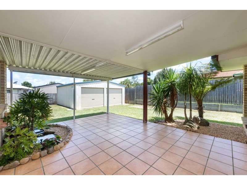 8 Avalon Drive, Rural View QLD 4740