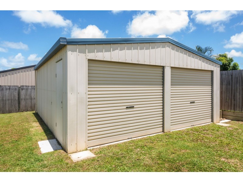 8 Avalon Drive, Rural View QLD 4740